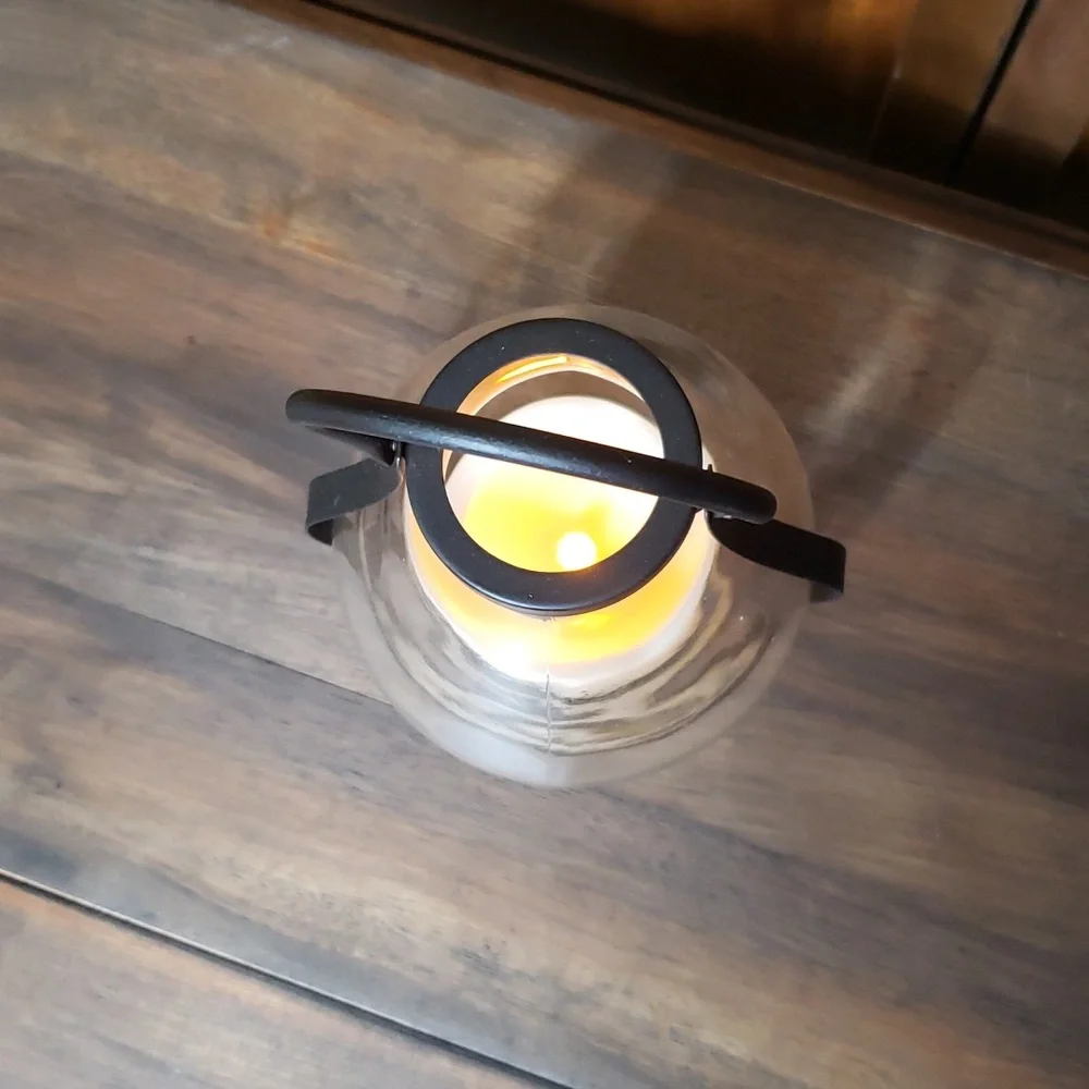 N/A glass lantern
